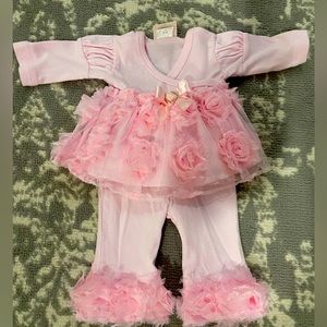 Haute baby 2 piece outfit size 0-3 months.